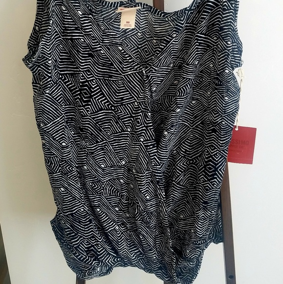 Patterned Top - Picture 2 of 5